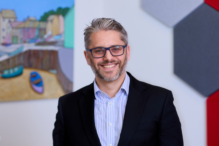 Richard Watkins 3-1200×800-5b2df79